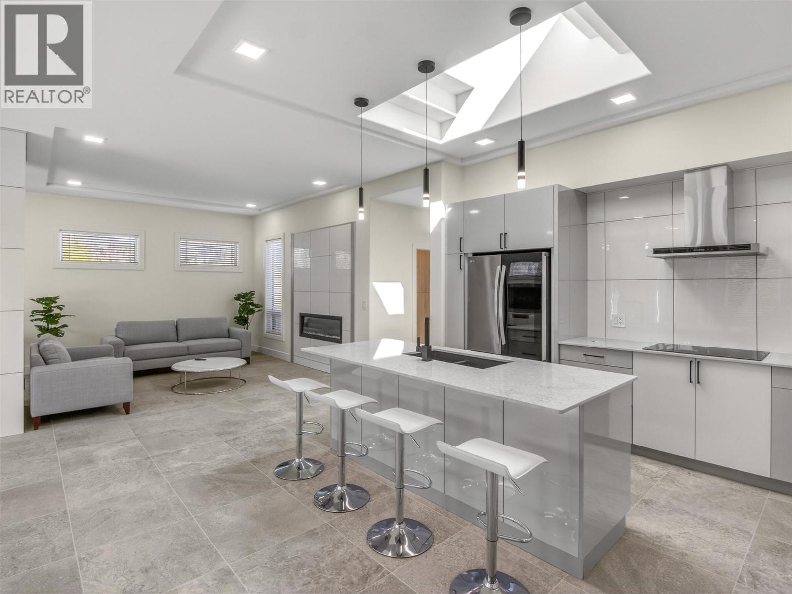 1723 Treffry Place Property Photo 8
