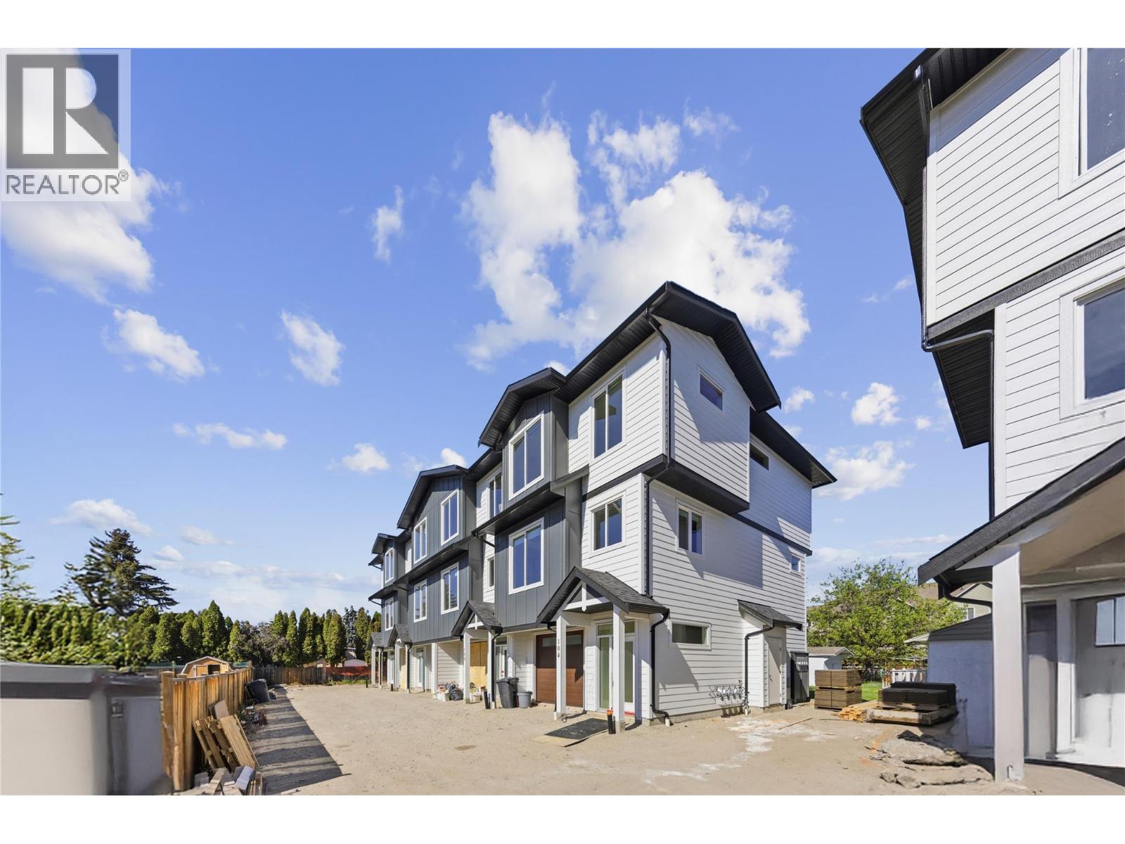 143 Green Avenue Unit# 102 Property Photo 20