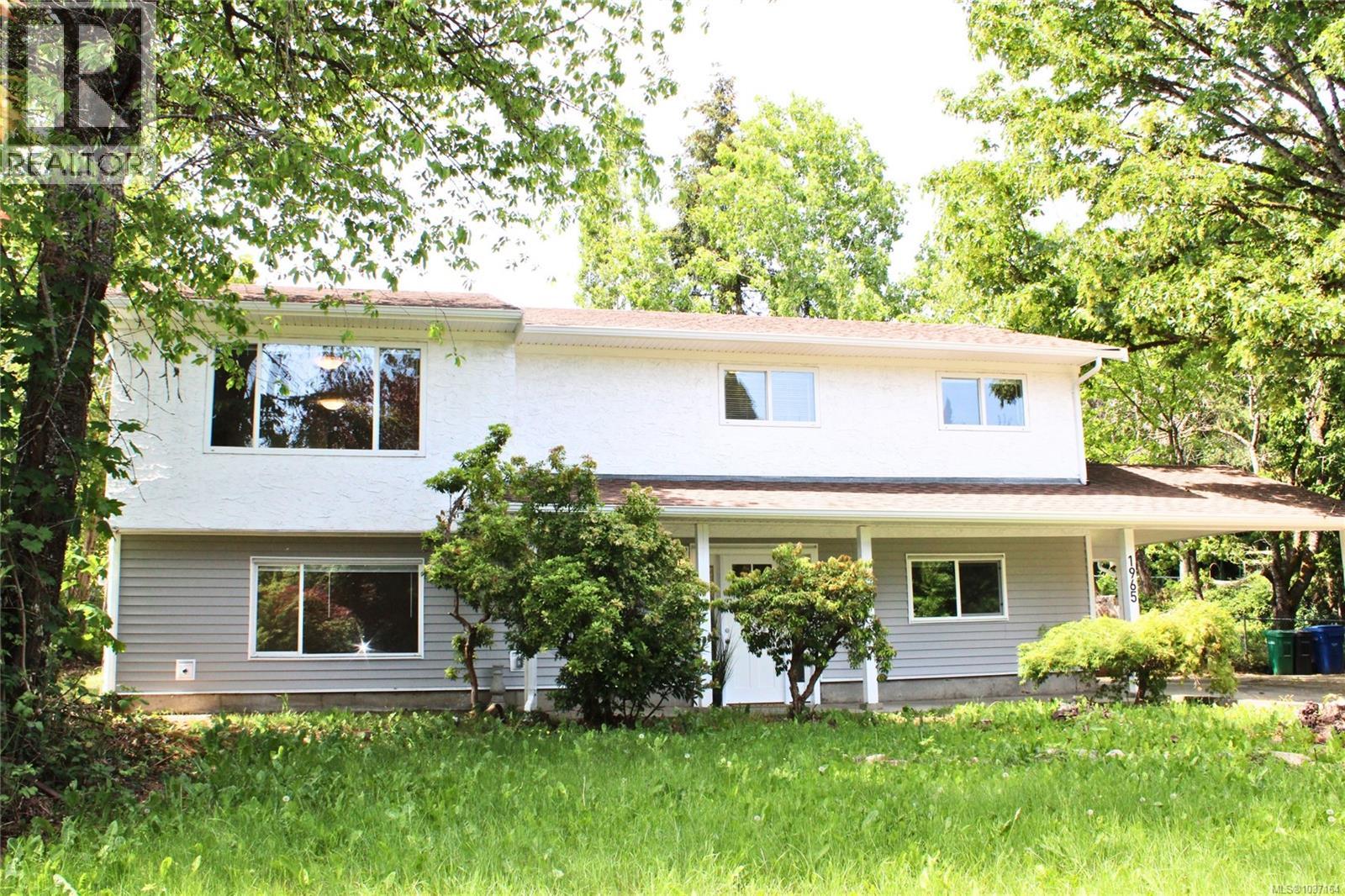 1965 Stannard Dr Property Photo 13