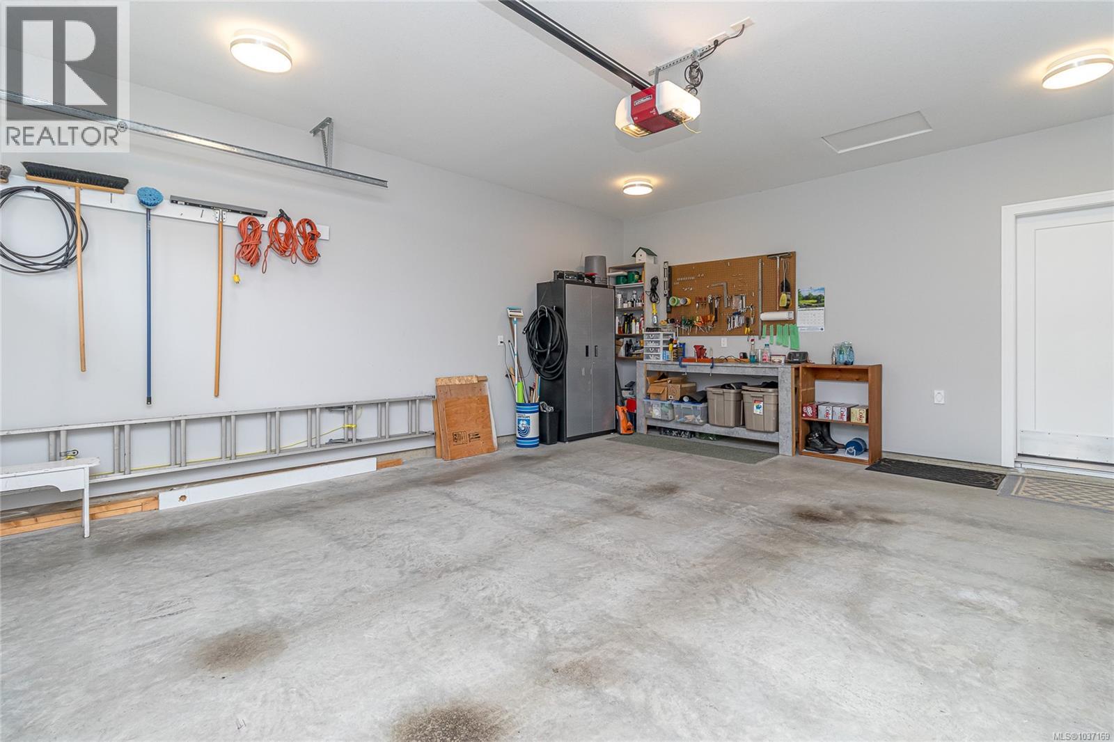 16 626 Farrell Rd Property Photo 45