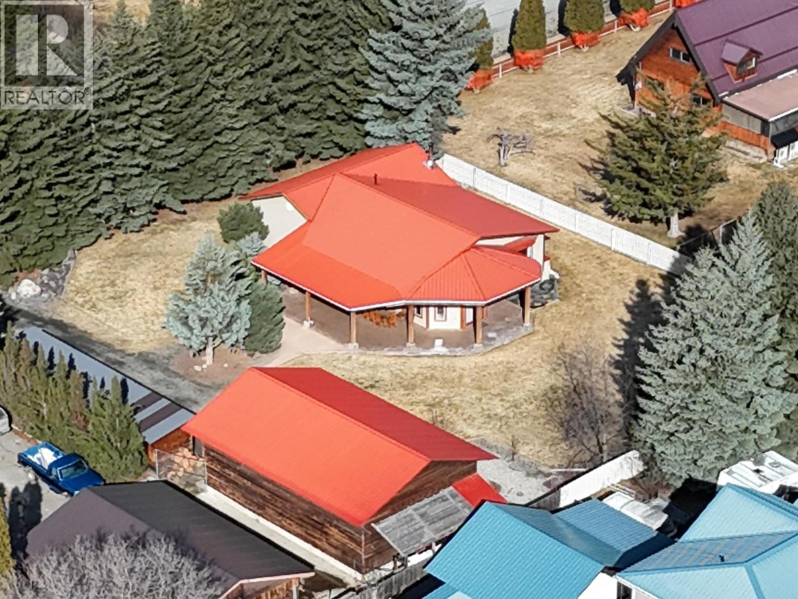 6228 Tamarack Road Property Photo 2