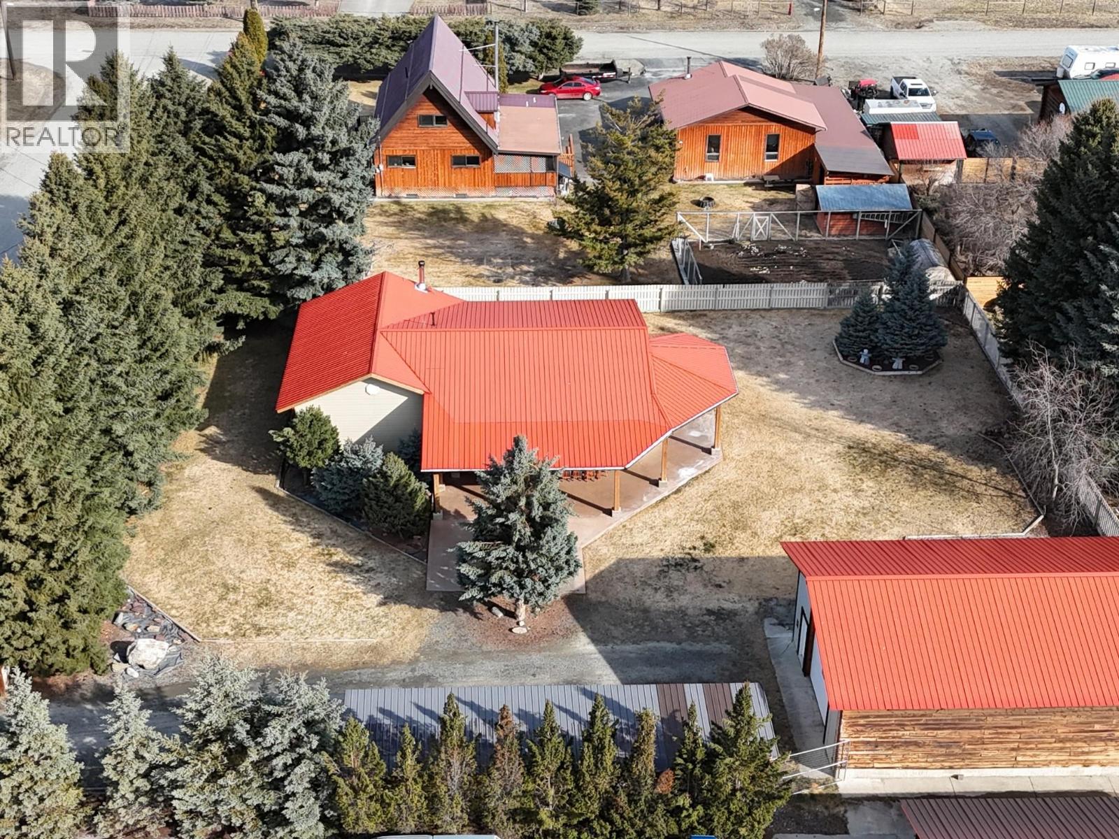 6228 Tamarack Road Property Photo 3