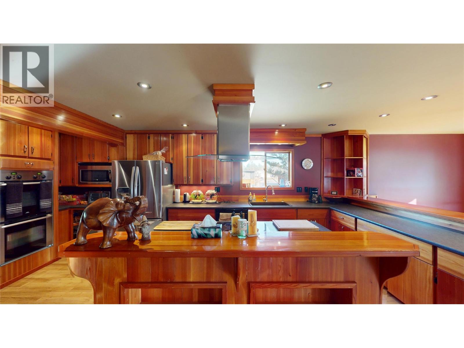 6228 Tamarack Road Property Photo 8