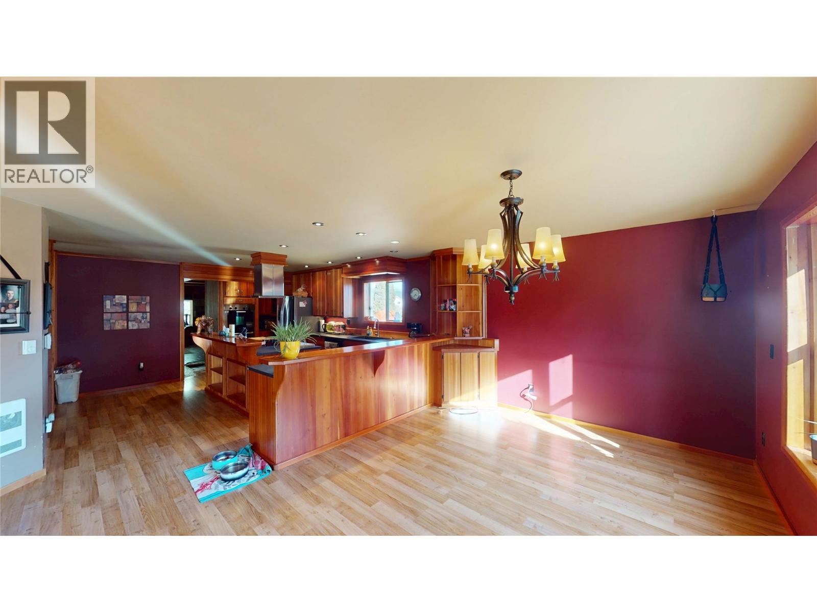 6228 Tamarack Road Property Photo 12