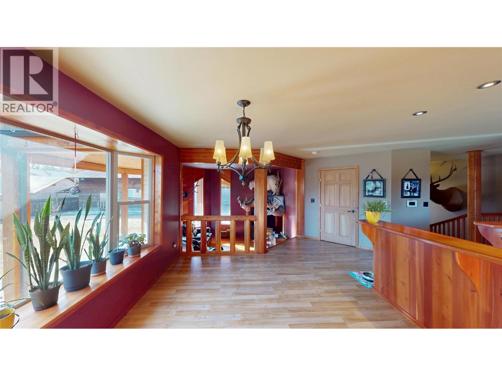 6228 Tamarack Road Property Photo 13