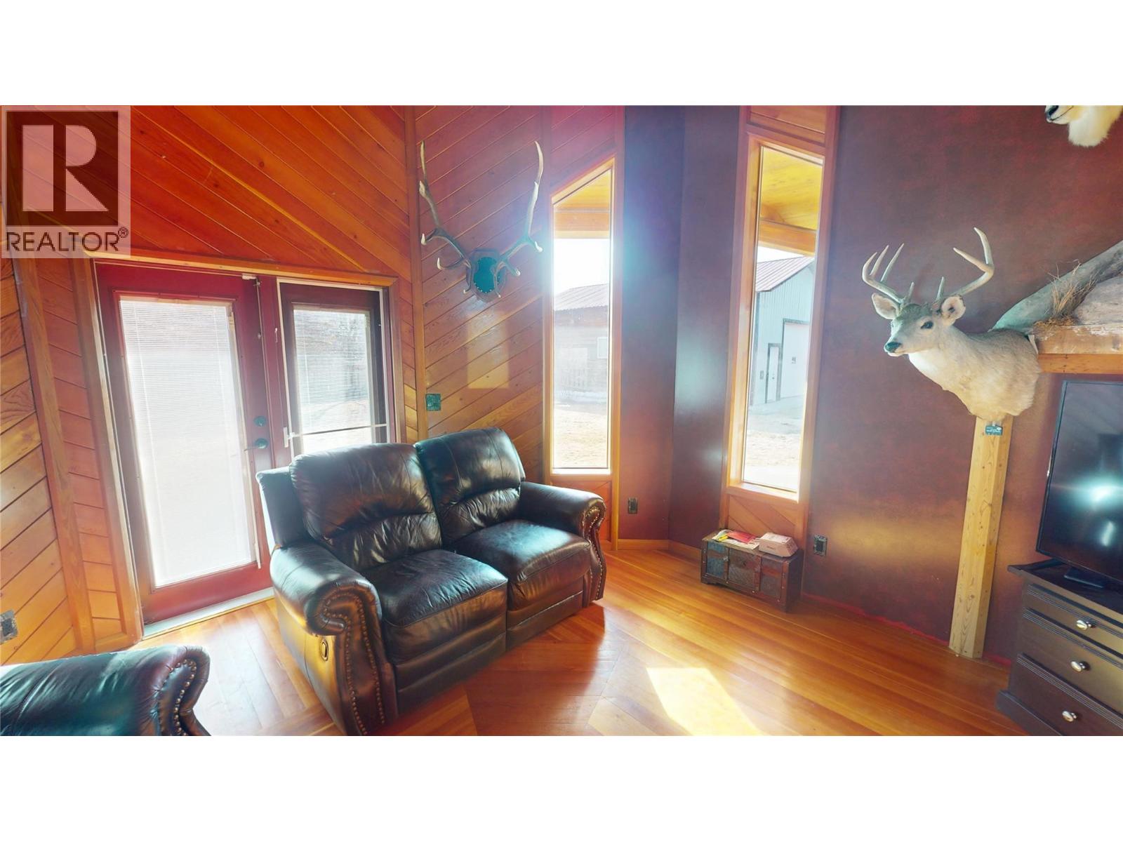 6228 Tamarack Road Property Photo 15