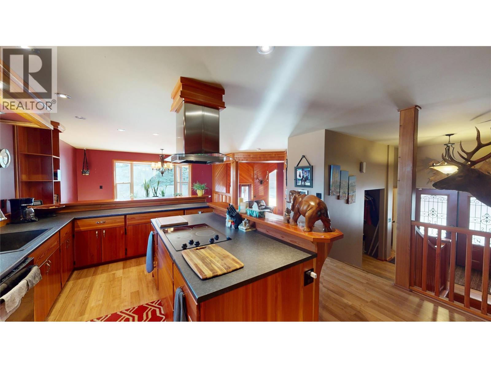 6228 Tamarack Road Property Photo 17