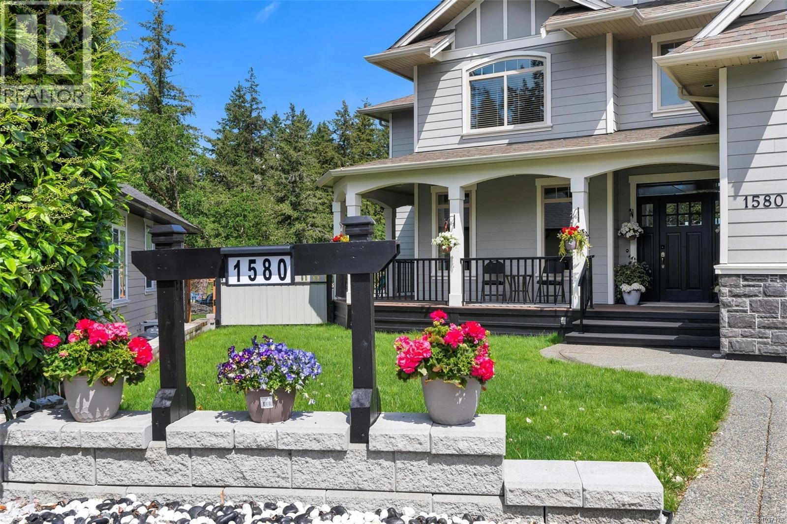 1580 Nimpkish Pl Property Photo 1