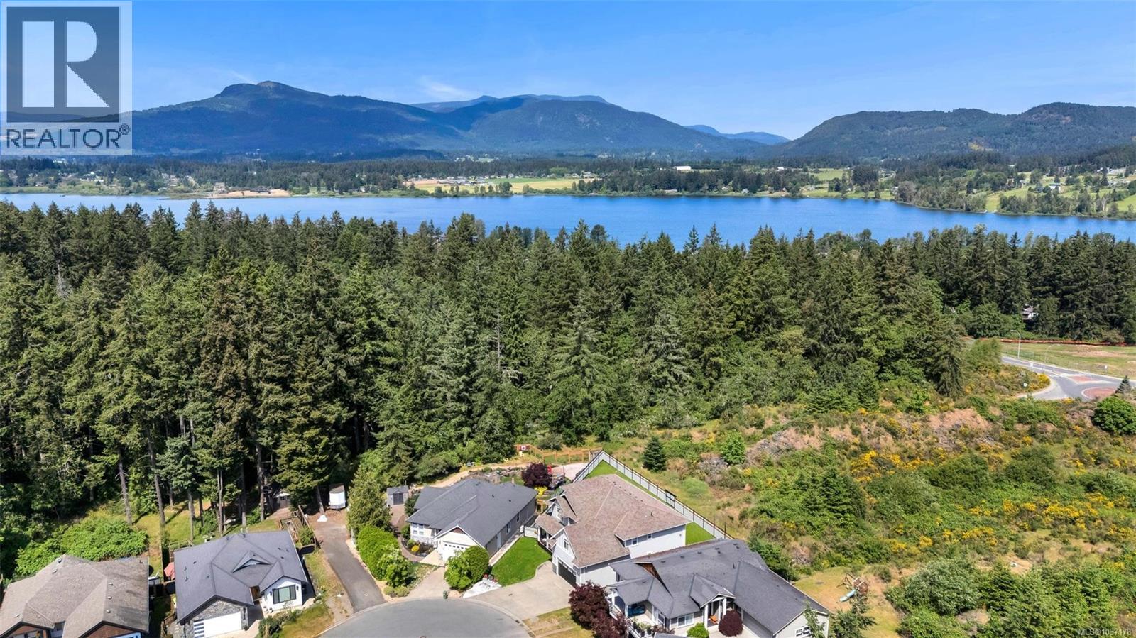 1580 Nimpkish Pl Property Photo 6