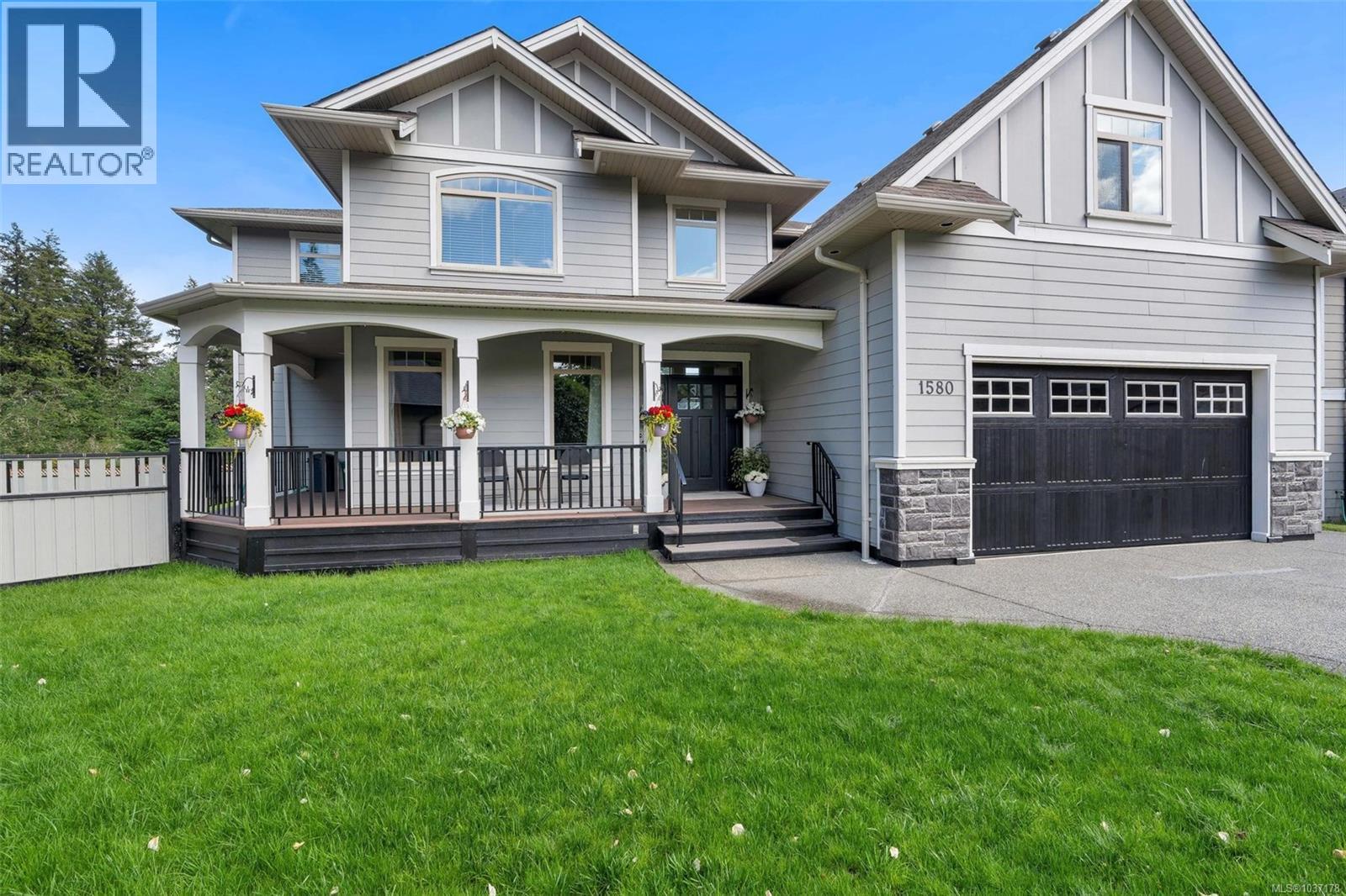 1580 Nimpkish Pl Property Photo 8