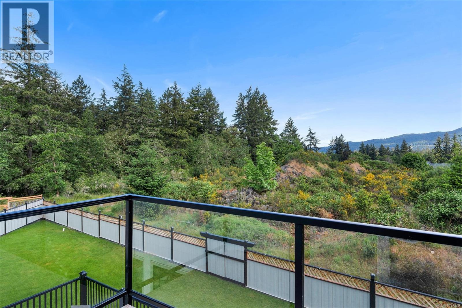 1580 Nimpkish Pl Property Photo 44
