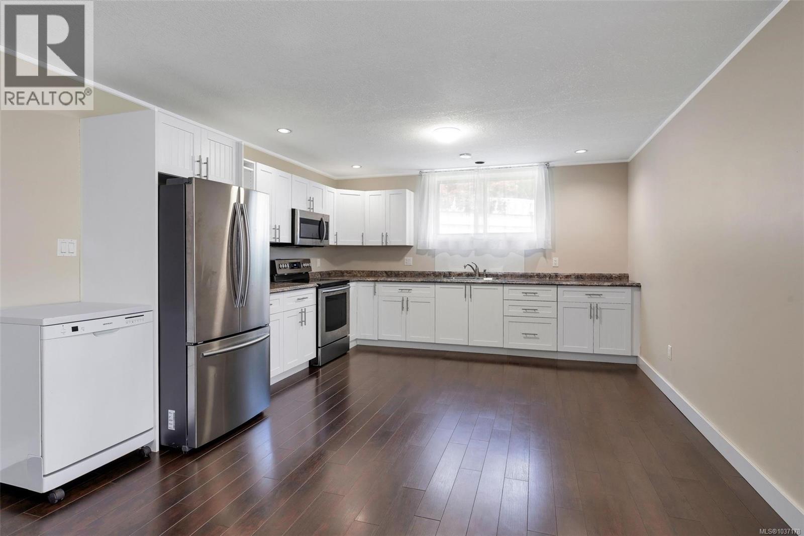 1580 Nimpkish Pl Property Photo 63