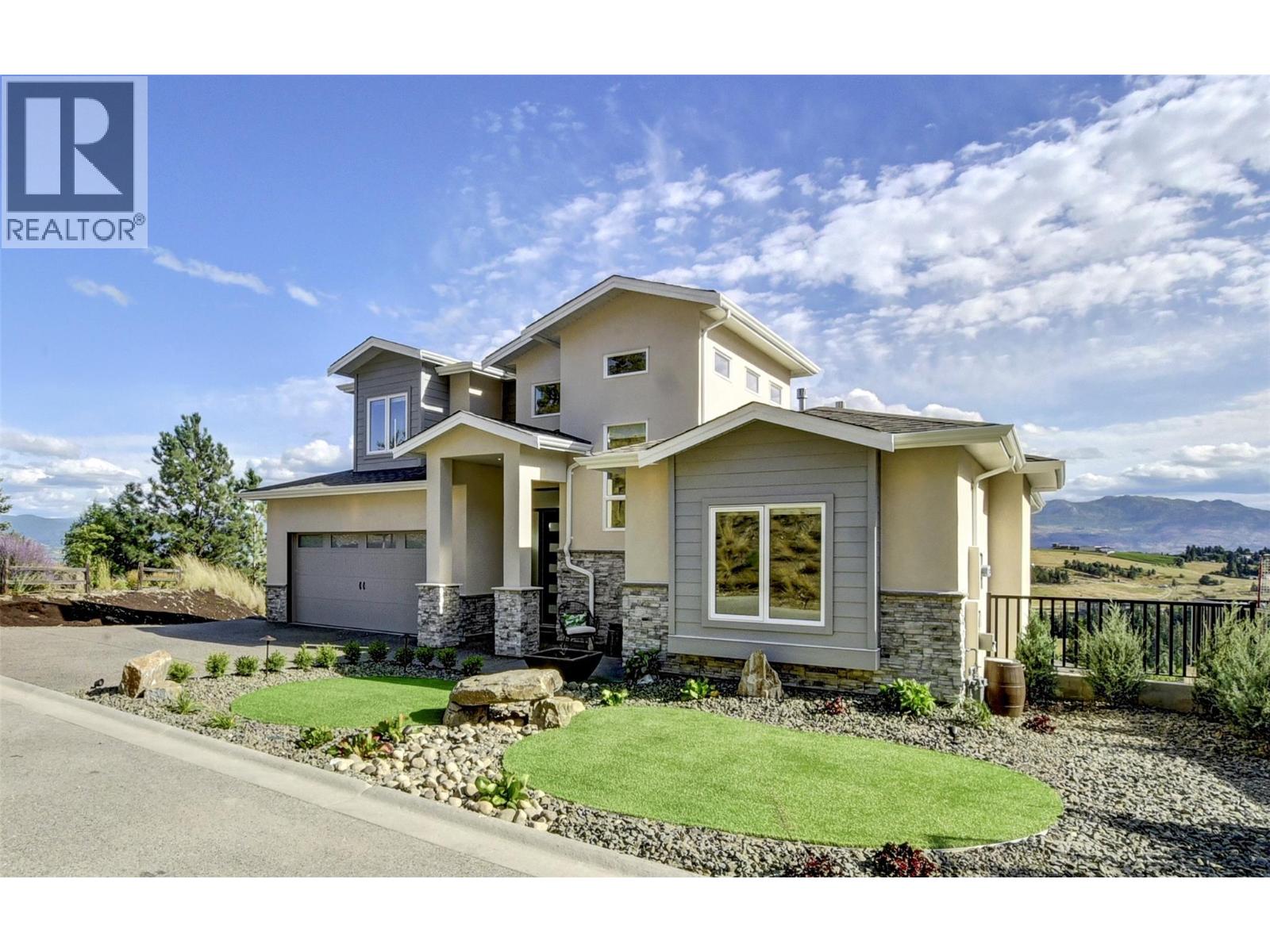 1051 Aurora Heights Property Photo 2