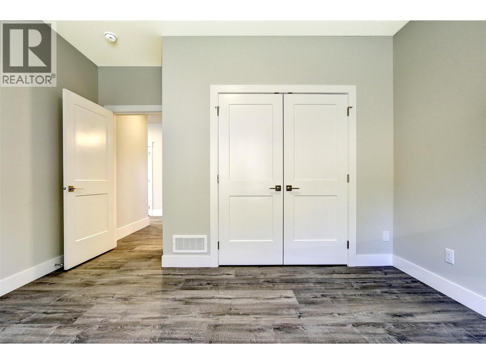 1051 Aurora Heights Property Photo 23