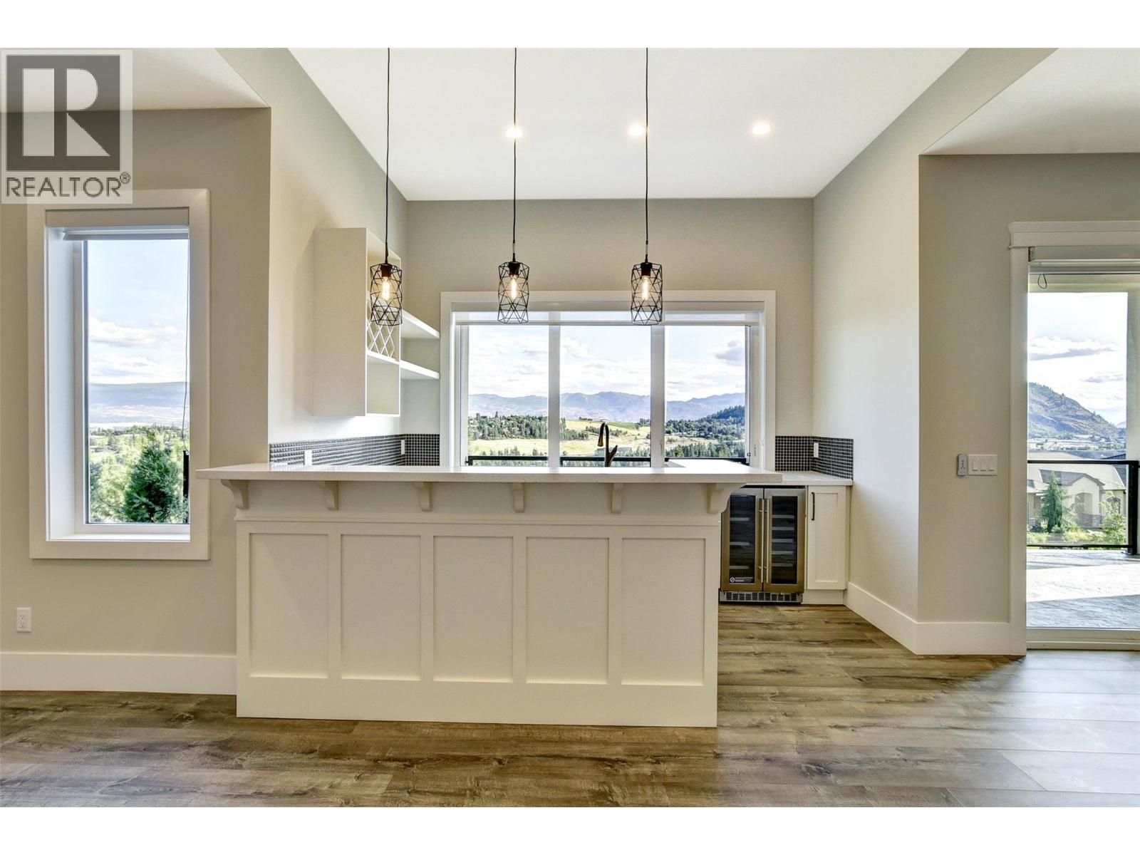 1051 Aurora Heights Property Photo 36