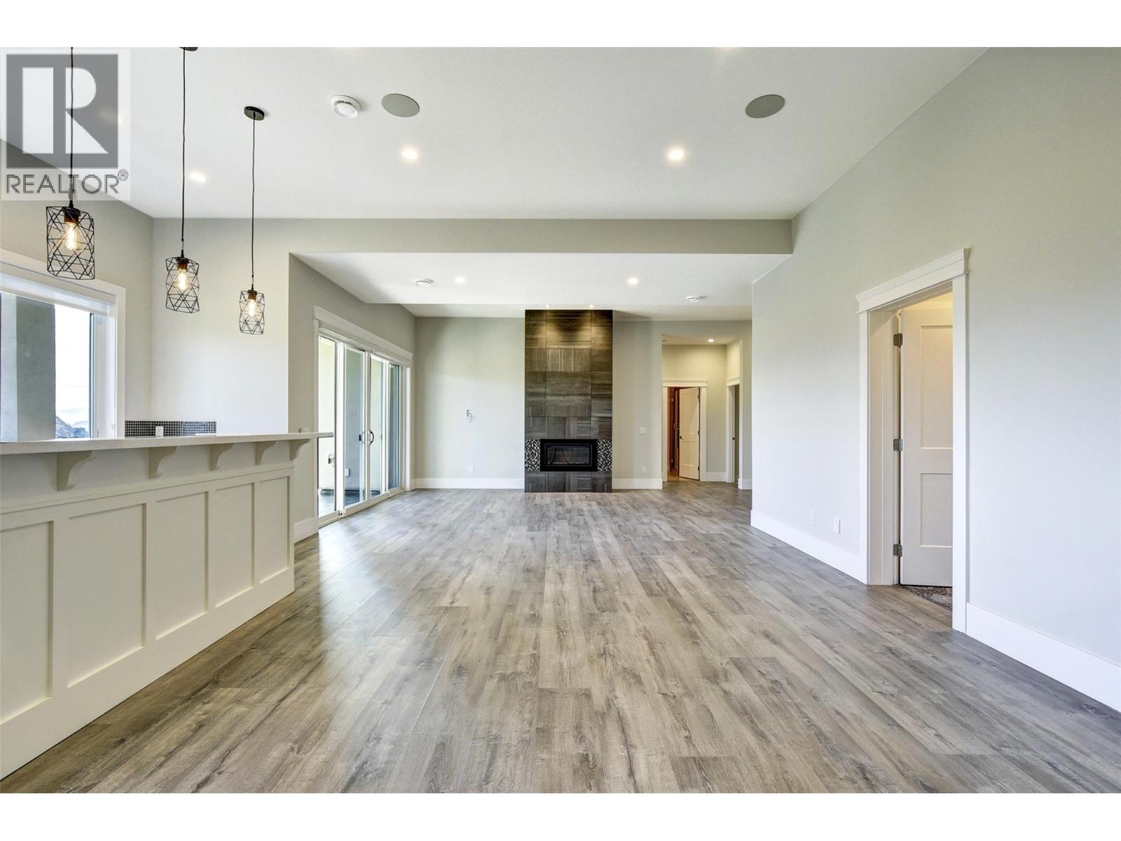 1051 Aurora Heights Property Photo 42