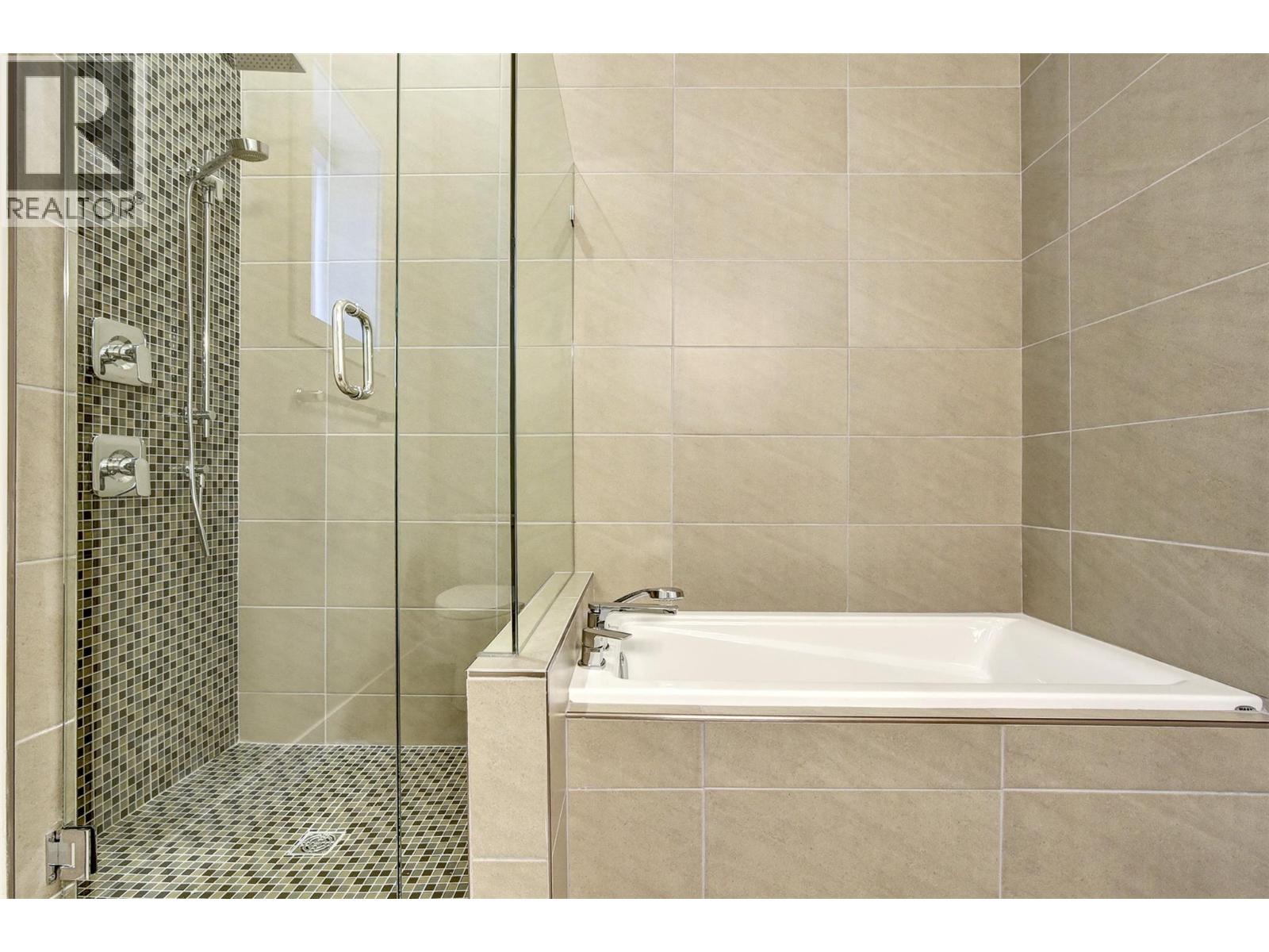 1051 Aurora Heights Property Photo 49