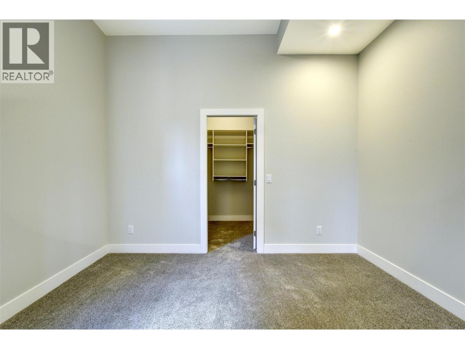 1051 Aurora Heights Property Photo 50