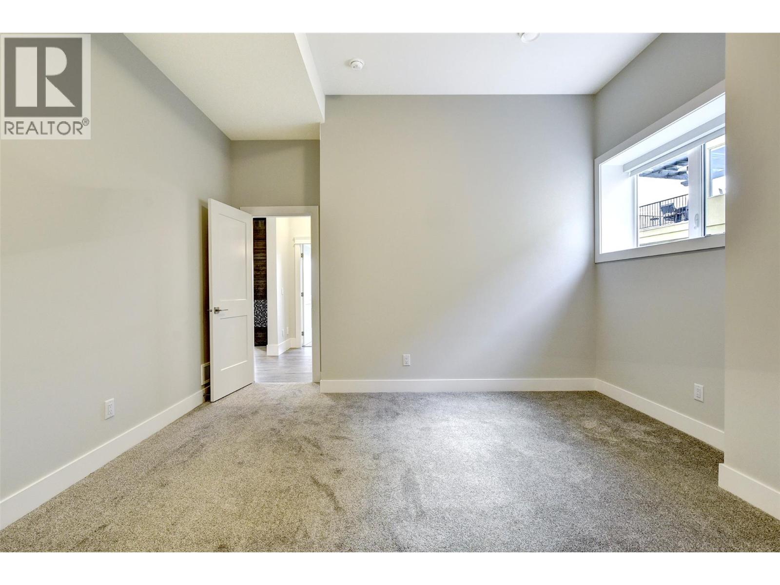 1051 Aurora Heights Property Photo 51
