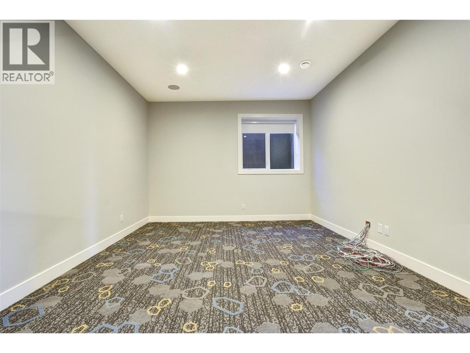 1051 Aurora Heights Property Photo 53