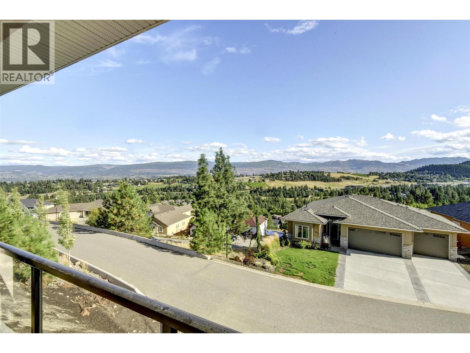 1051 Aurora Heights Property Photo 55