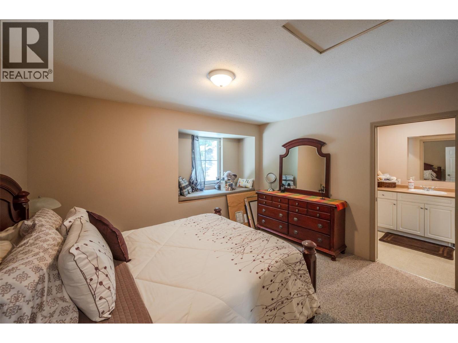 2454 Coalmont Road Property Photo 12