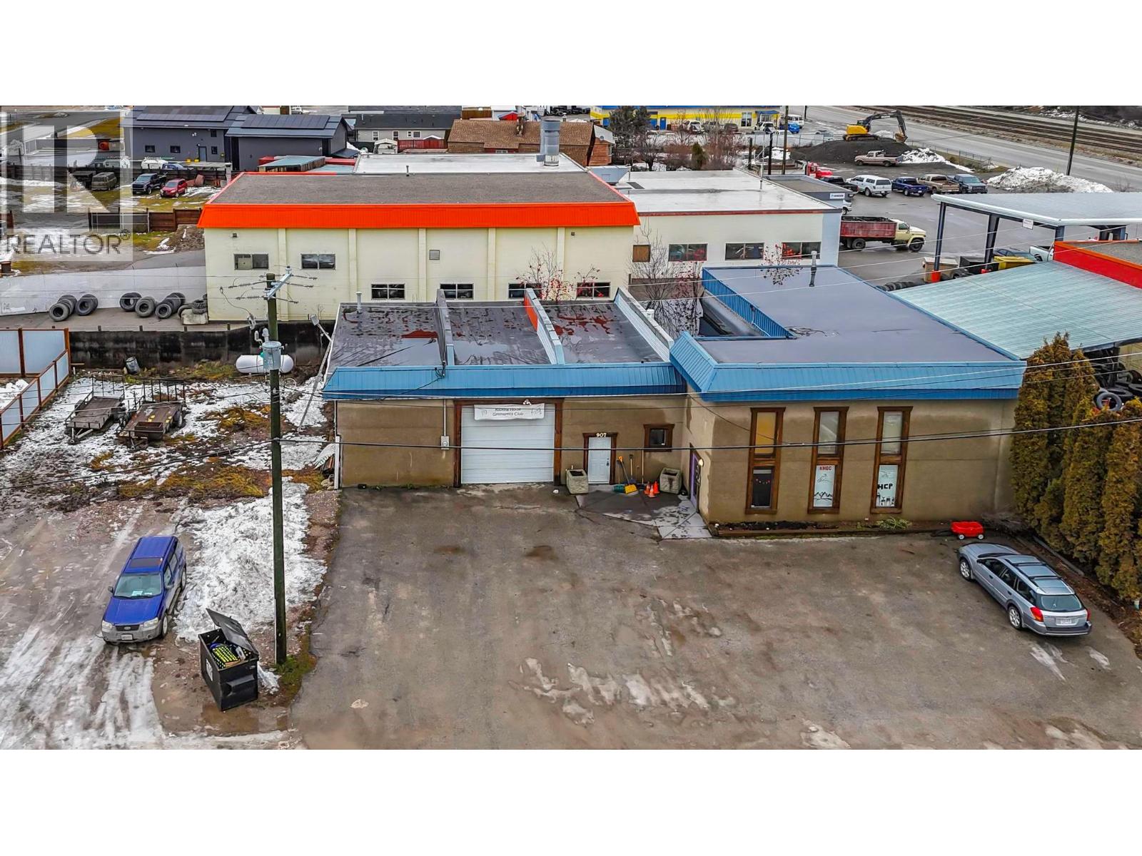 907 10th Street N Property Photo 1