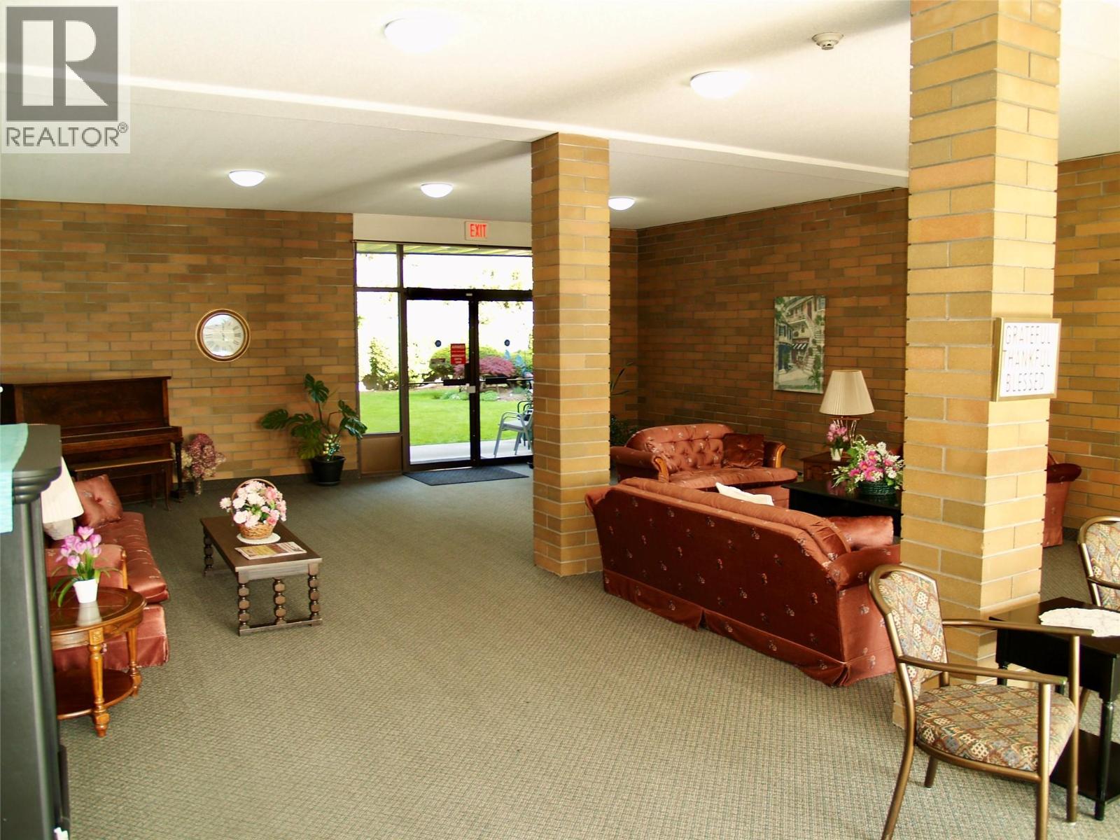 489 Highway 33 W Unit# 121 Property Photo 4