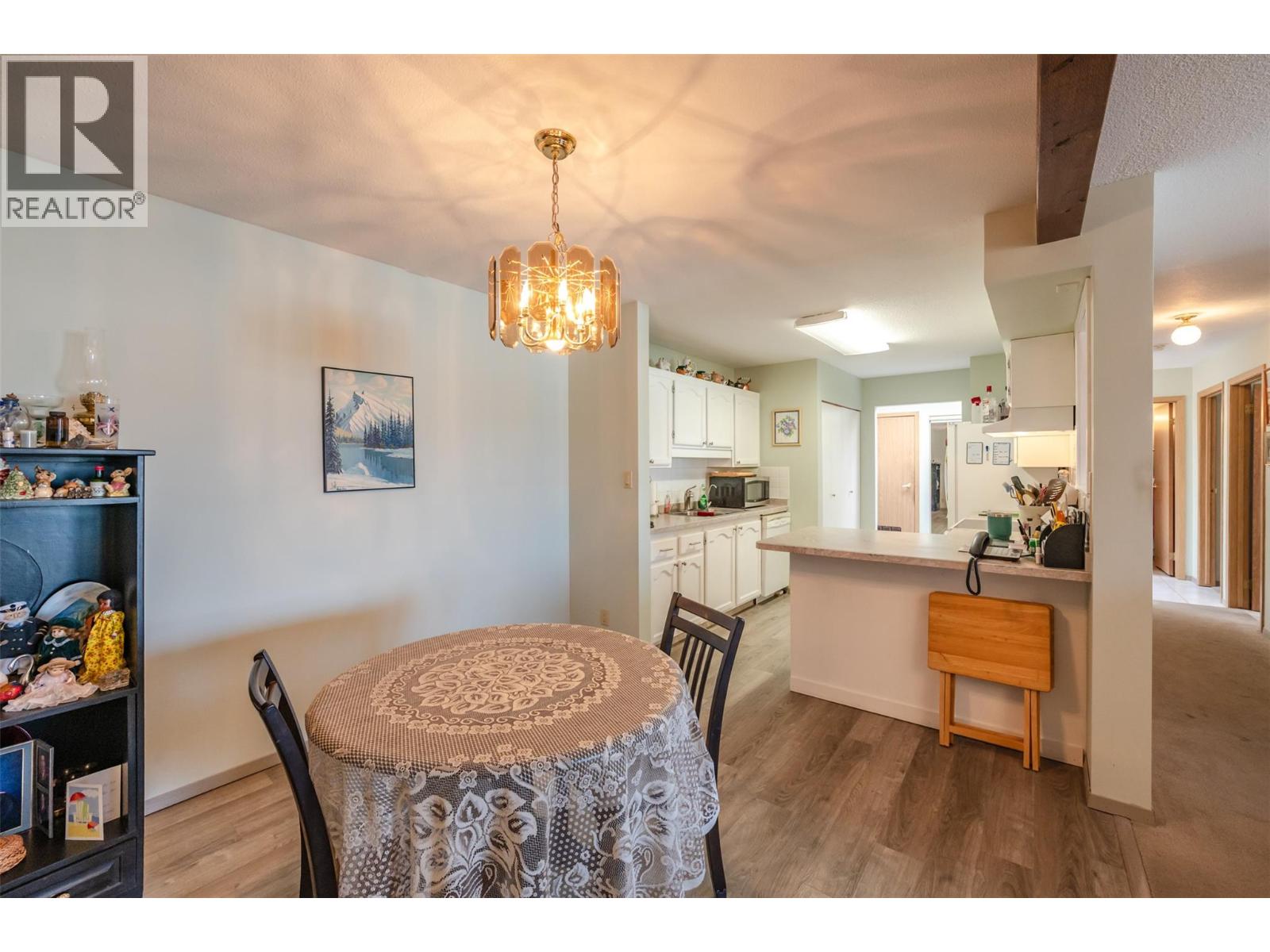 195 Warren Avenue W Unit# 406