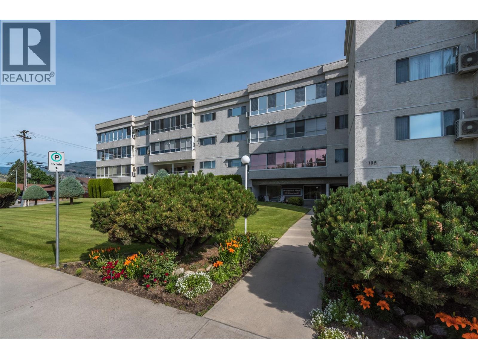 195 Warren Avenue W Unit# 406 Property Photo 2