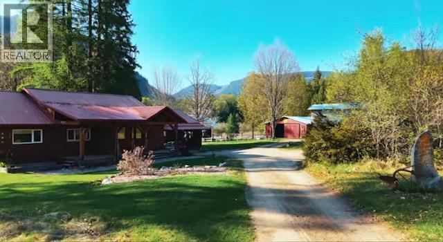 3371 Highway 3b Property Photo 2