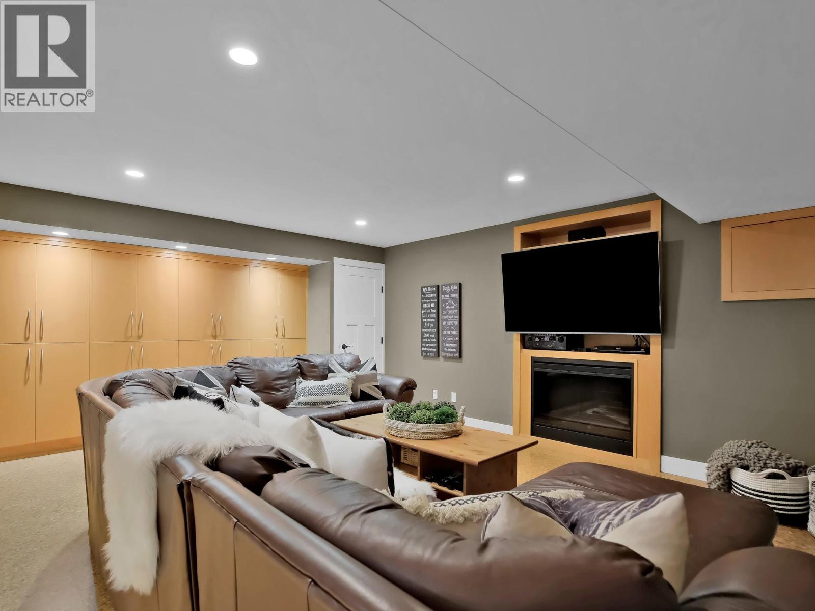162 Vancouver Place Property Photo 48