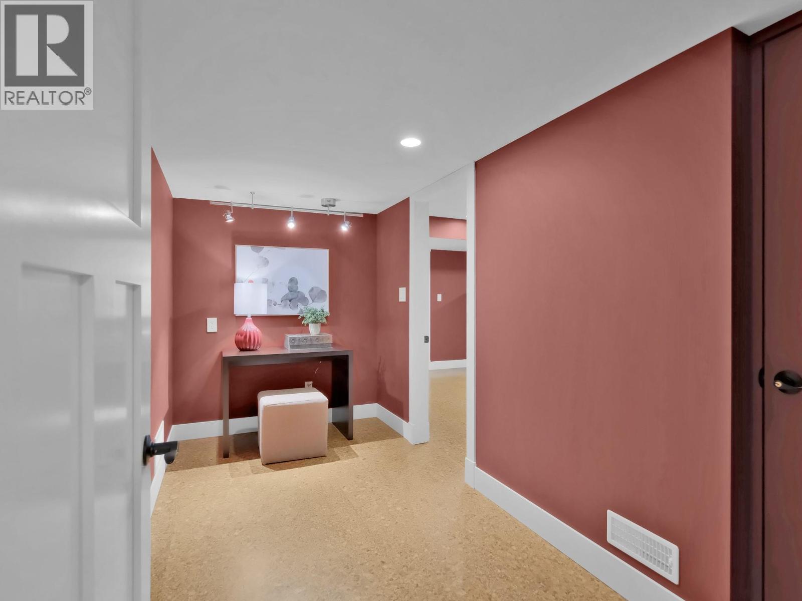 162 Vancouver Place Property Photo 50
