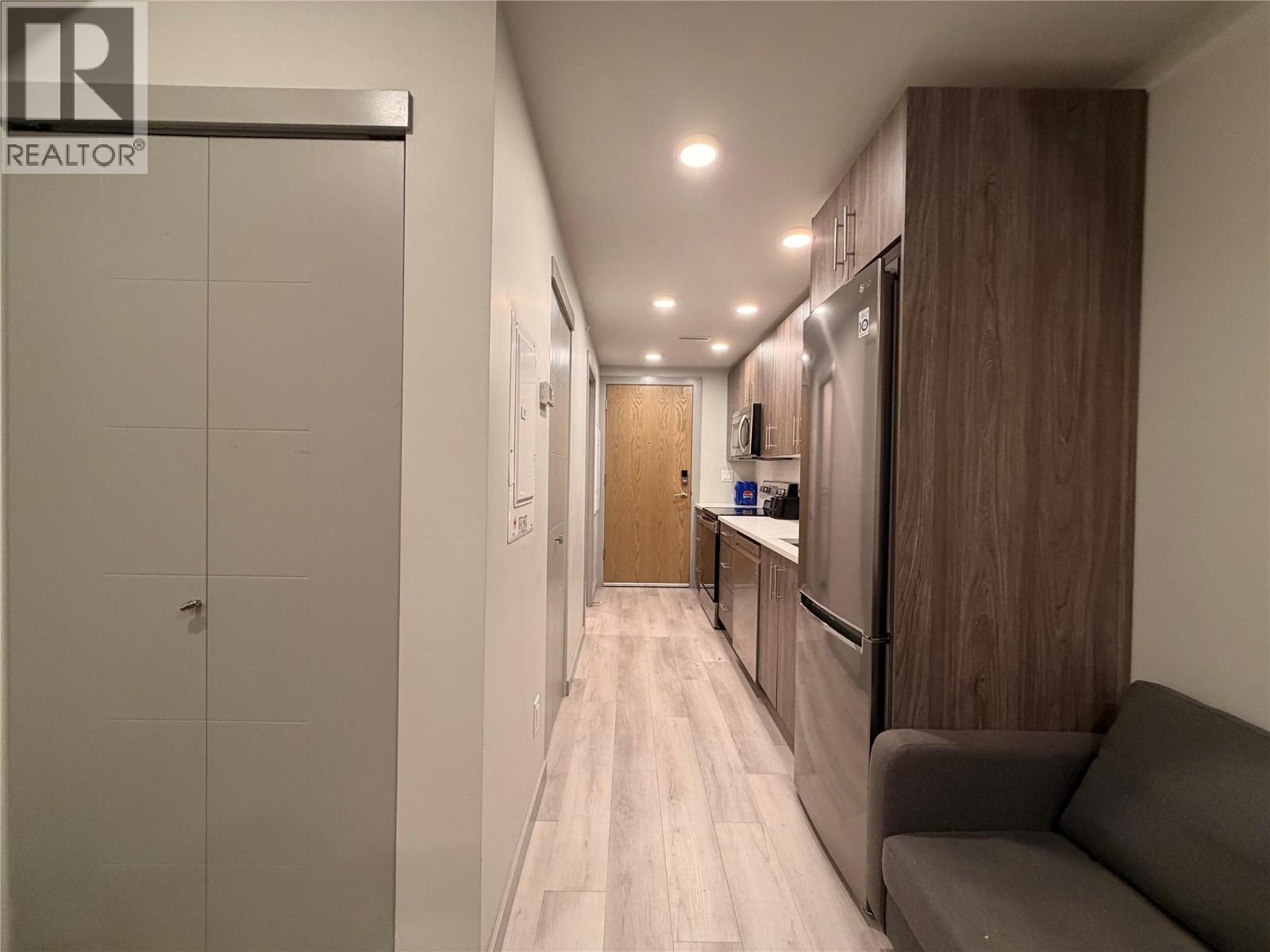 345 Dougall Road N Unit# Ph14 Property Photo 1