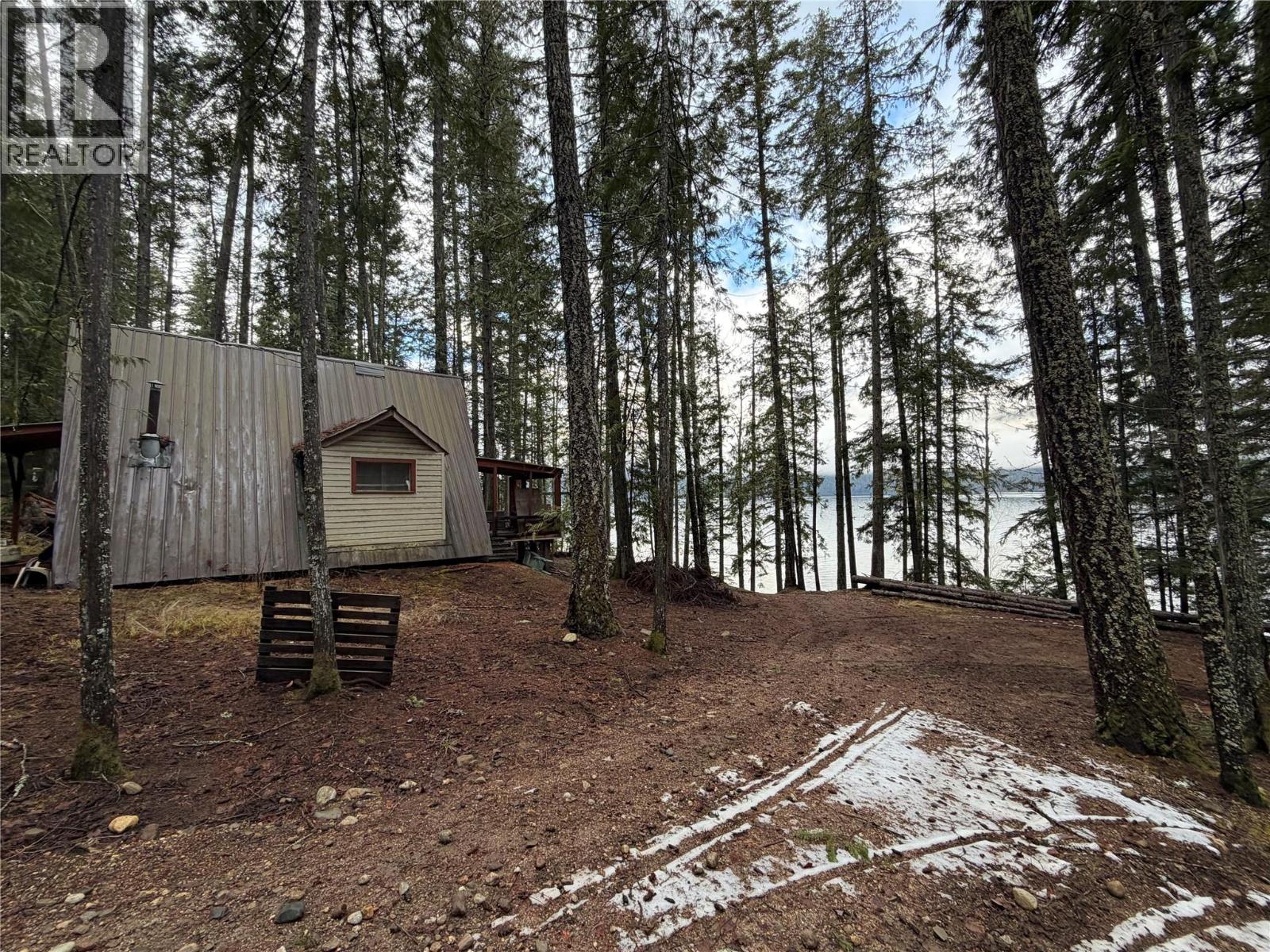 8700 Mabel Lake Road Property Photo 23