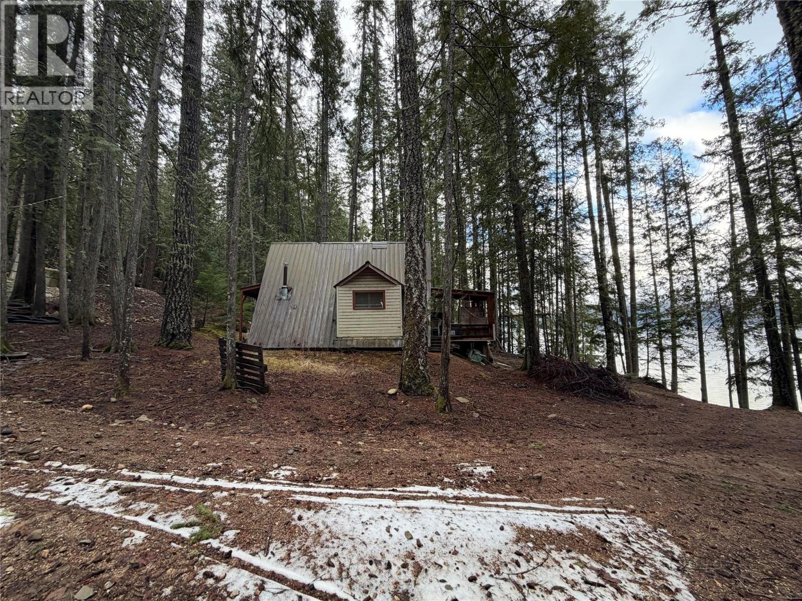 8700 Mabel Lake Road Property Photo 24
