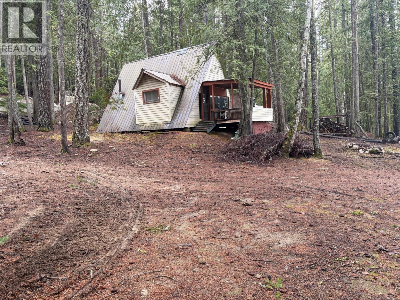 8700 Mabel Lake Road Property Photo 25