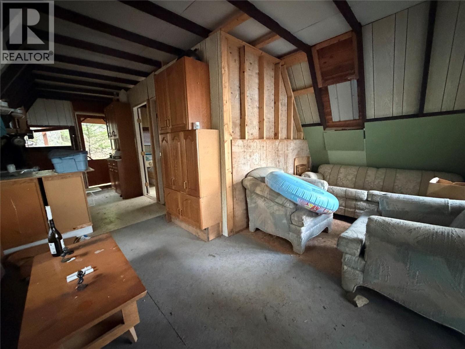 8700 Mabel Lake Road Property Photo 39