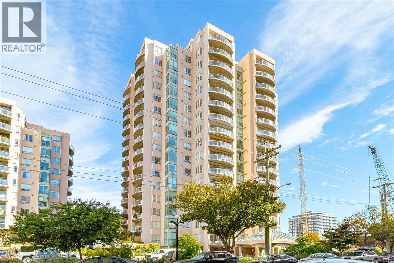1702 1020 View St Property Photo 1