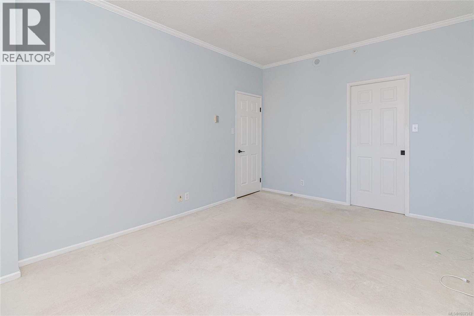 1702 1020 View St Property Photo 20