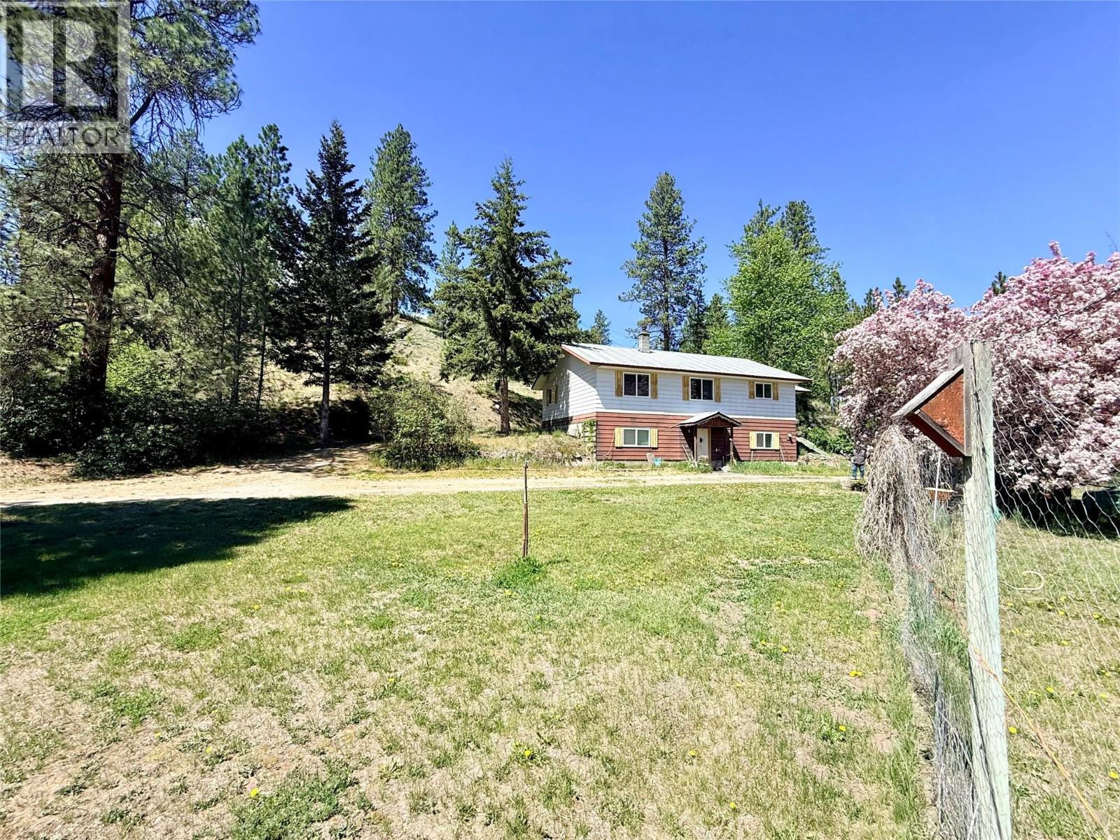 822 Belfort Road Property Photo 1