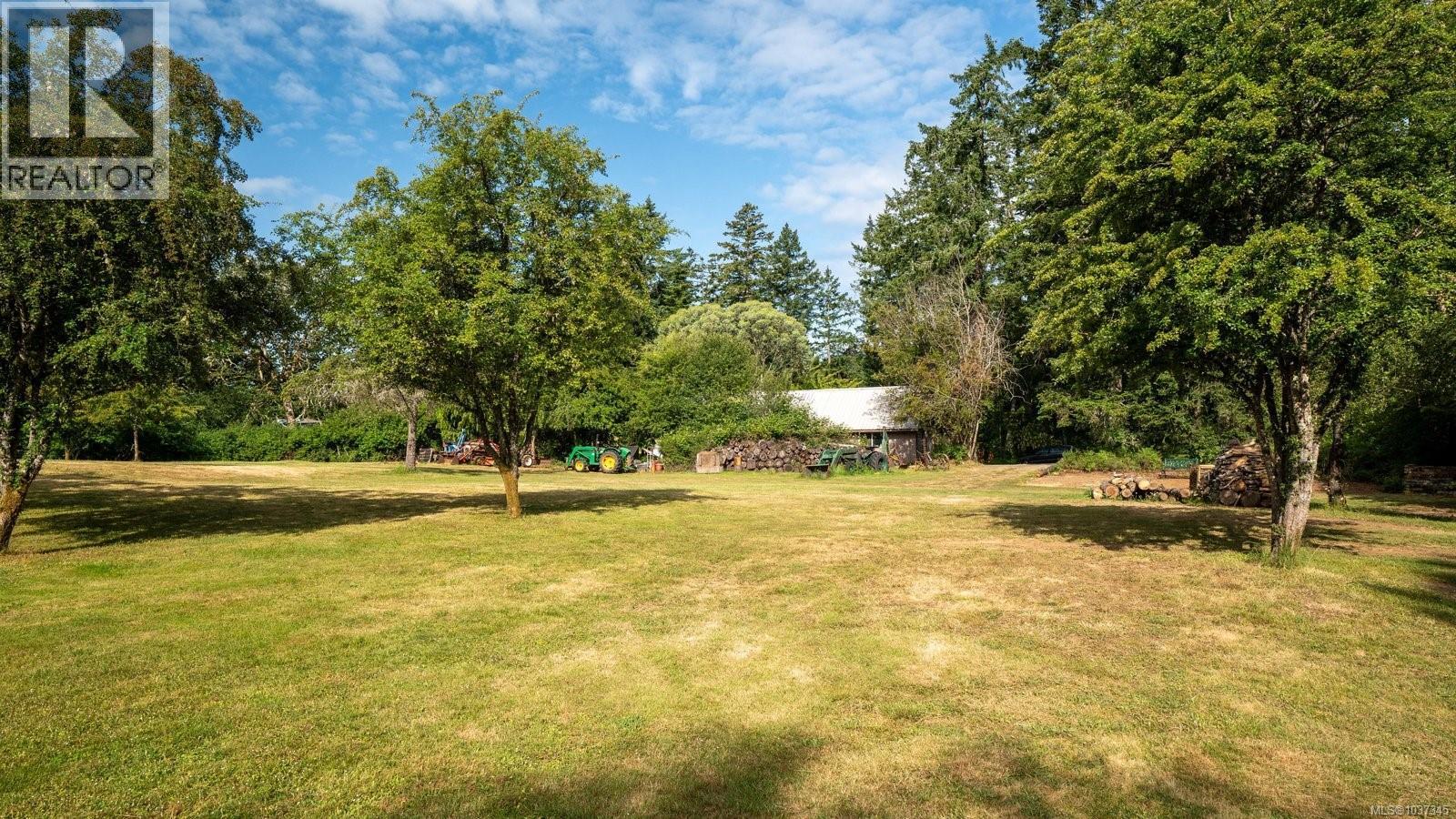 485 Beaver Lake Rd Property Photo 4