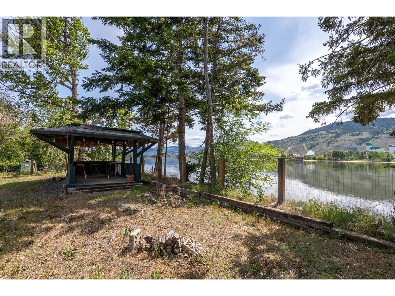 721 Strauss Street Property Photo 2