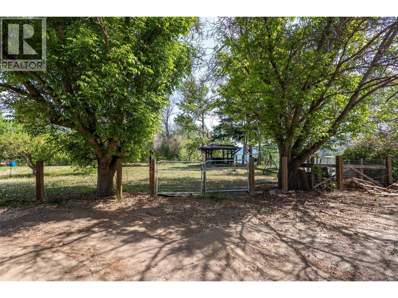 721 Strauss Street Property Photo 10