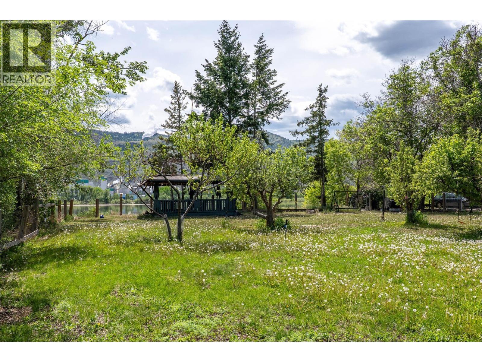 721 Strauss Street Property Photo 11