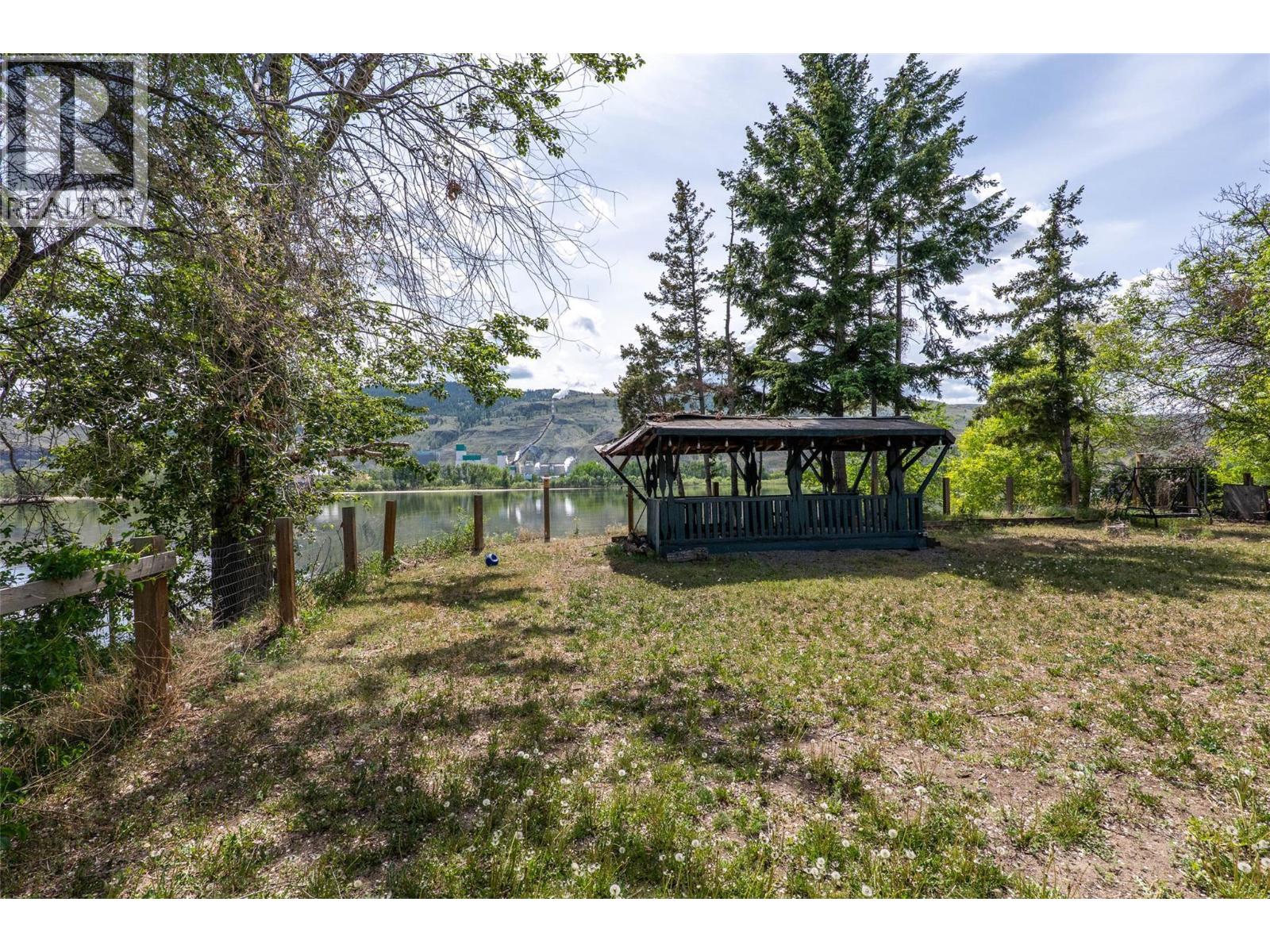 721 Strauss Street Property Photo 15