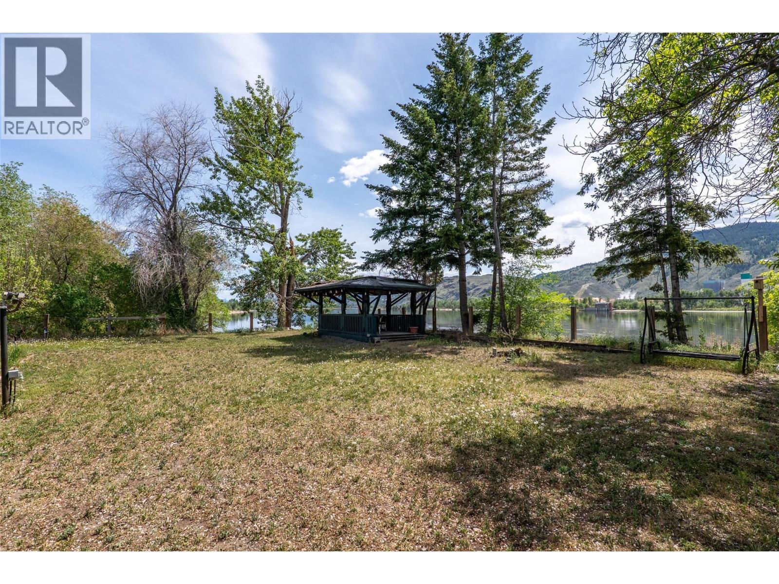 721 Strauss Street Property Photo 18