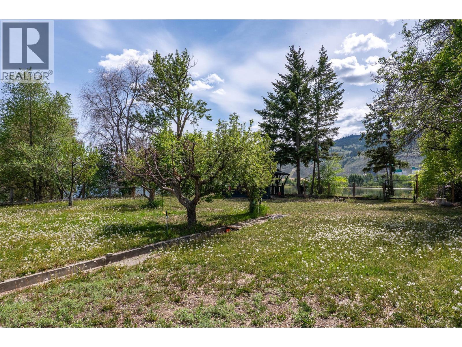 721 Strauss Street Property Photo 20