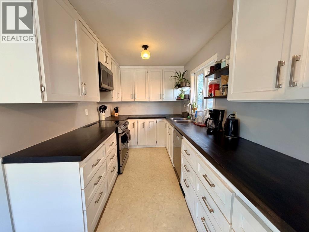 151 Wolverine Avenue Property Photo 4