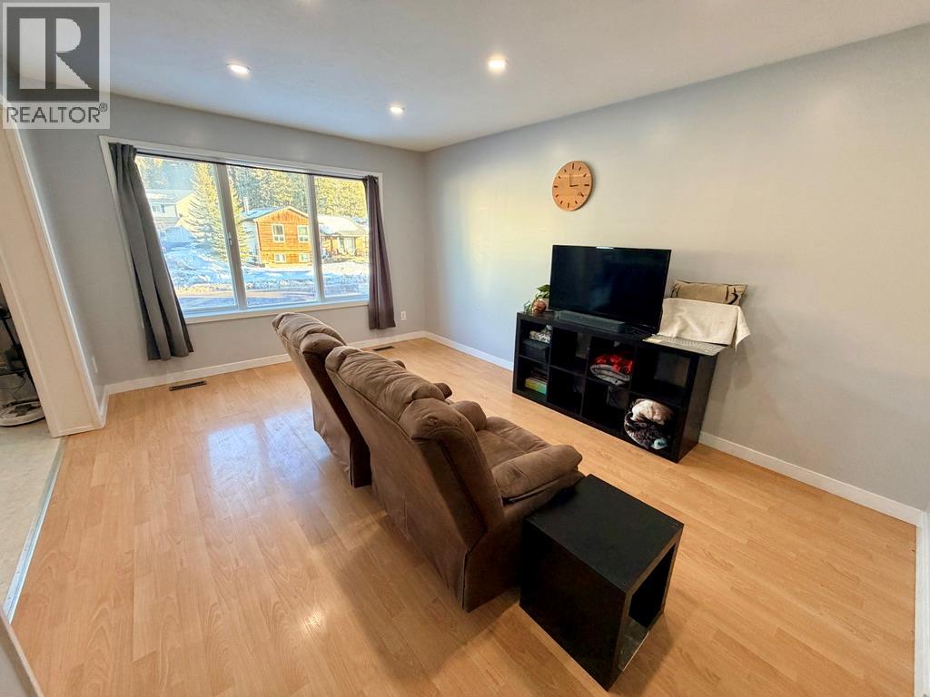 151 Wolverine Avenue Property Photo 8